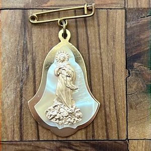 Vintage Religious Pendant / Brooch